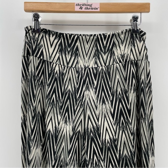 Apt. 9 Black/Gray Chevron Flowy Pants M - Picture 2 of 4